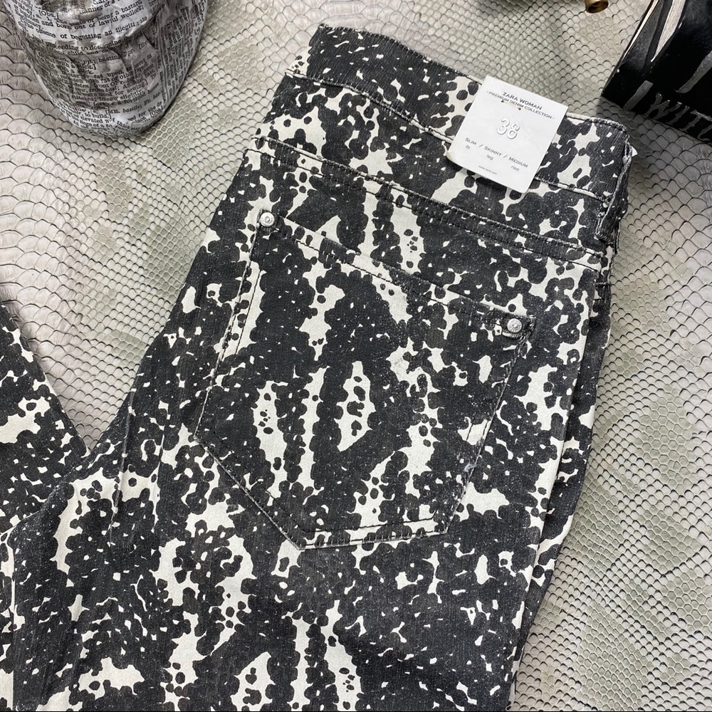 4FOR30 Zara printed snake skin wax coated jeans - Picture 3 of 6